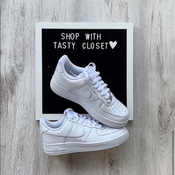 Nike air force 1 triple white sneakers - Picture 7 of 8